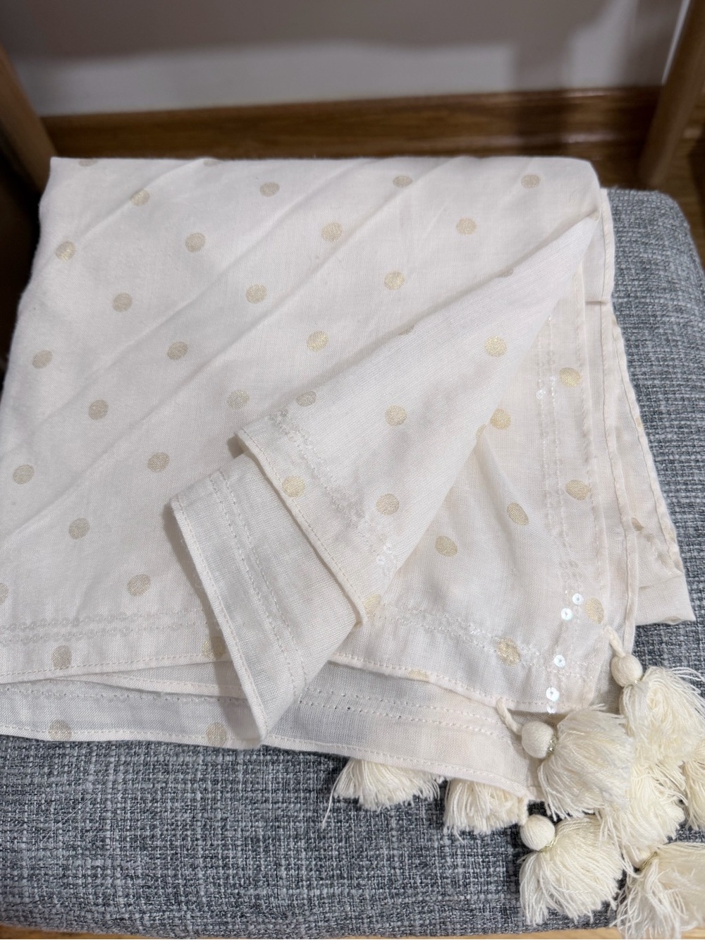 Abercrombie & Fitch Cream Tablecloth with Gold Dot Tassels